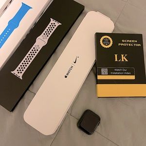 Apple Watch Series 4, 44mm, GPS, LTE + 5 watch bands + watch screen protectors